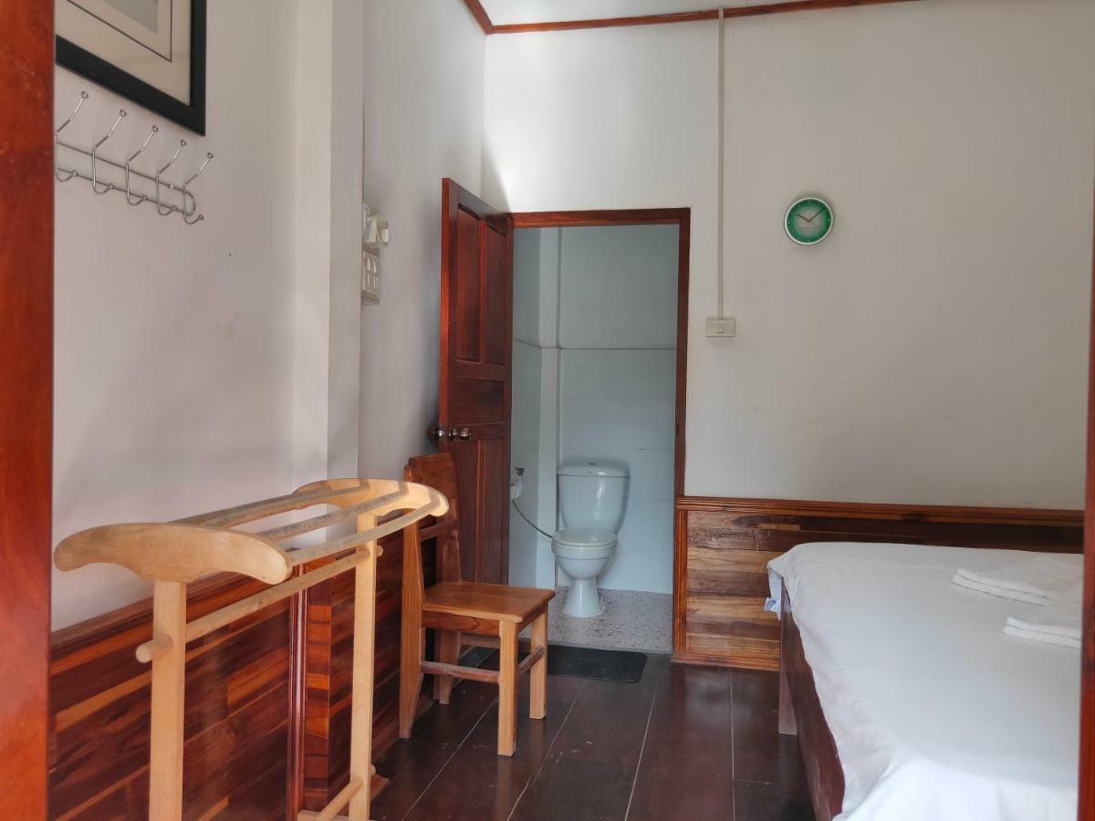 Sunset Bungalows & Gh Muang Ngoi Exterior photo